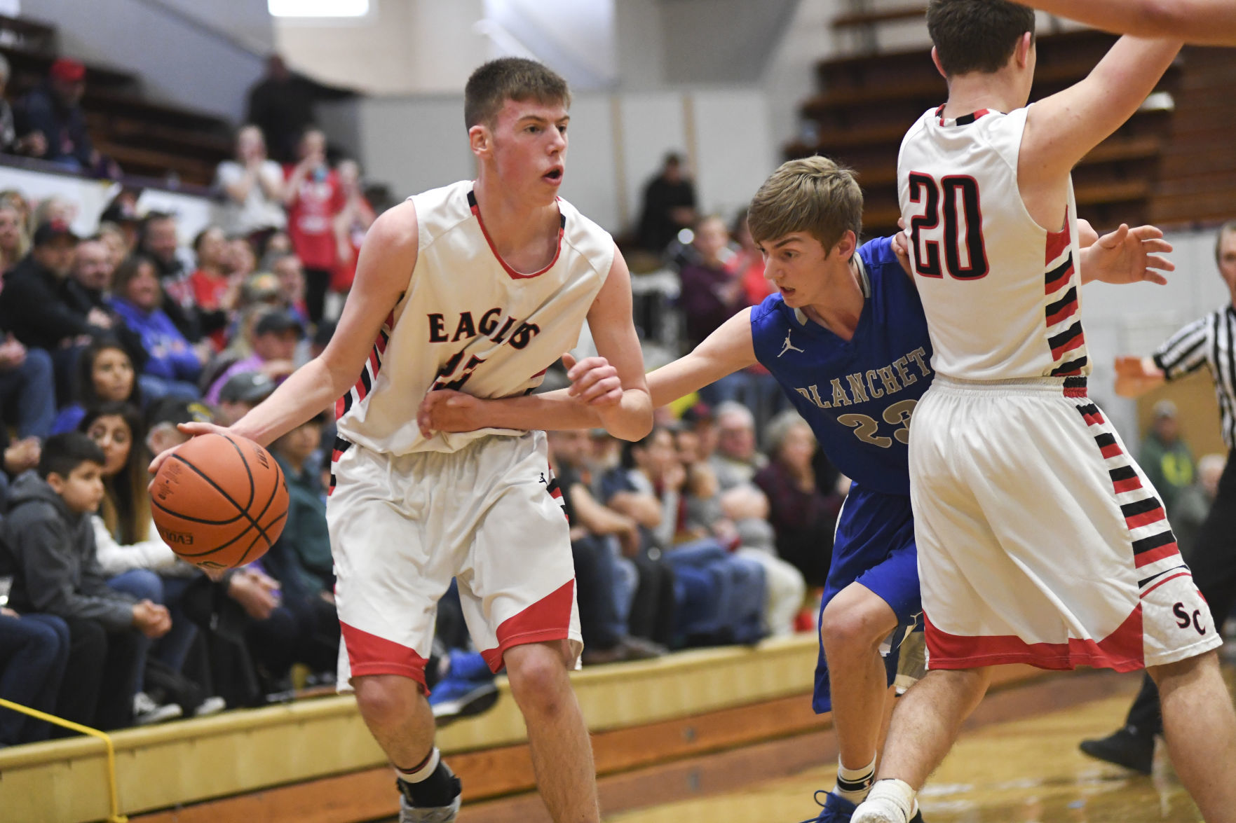 Santiam Christian falls to Blanchet Catholic, places fifth